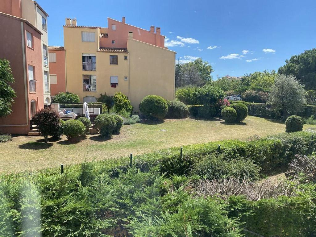 Studio 16 Le Cap D'Agde Avec Parking Prive Proche Du Centre Exterior foto