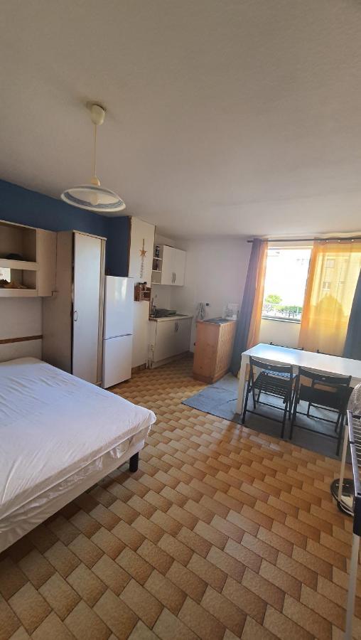 Studio 16 Le Cap D'Agde Avec Parking Prive Proche Du Centre Exterior foto